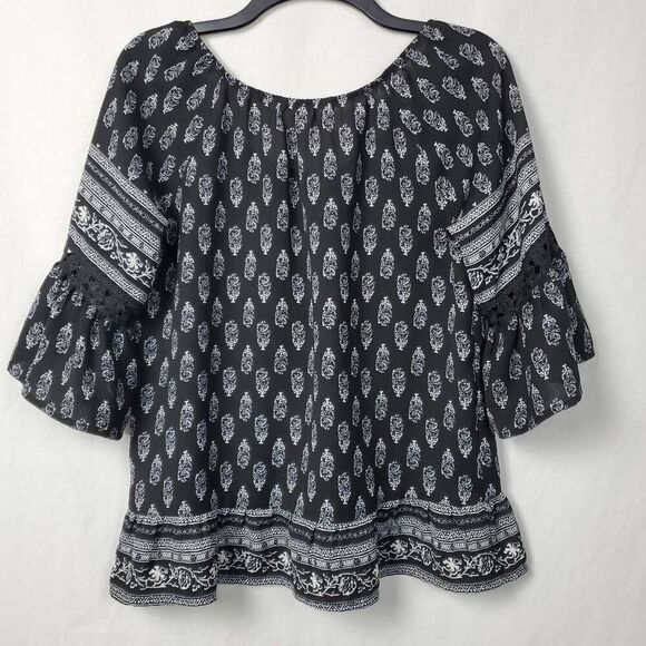 Maurices Small Black Floral Blouse - Picture 4 of 7